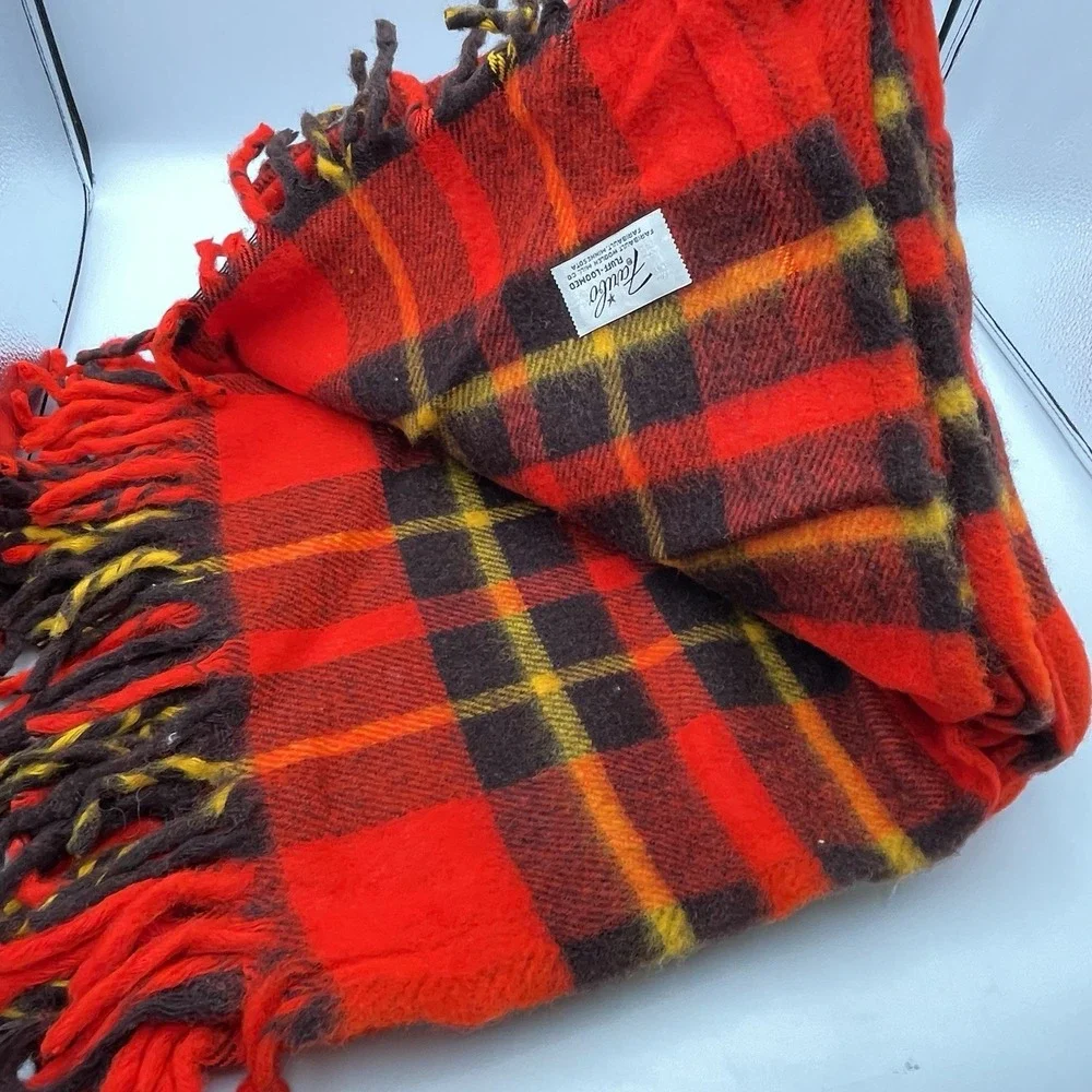 Vintage 1960s-1970s Faribo Glengary Plaid Acrylic Blanket 50x60 USA Fringe